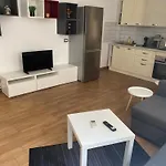 Royal Unirii-2 Bdr Апартаменти